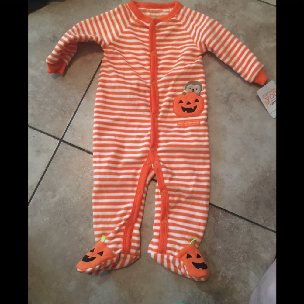Halloween Bundle Deal 2 X $15!!😍😍Carter’s one piece